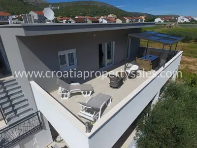 House, Trogir, 180 m², 1 100 000 € - 2
