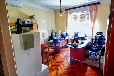 Villa 428 m², Pećine - Meerblick und Garten - 11