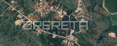 Građevinsko zemljište 879 m², Žerava uz glavnu prometnicu