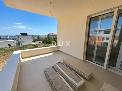 Apartment 78.9 m², Vodice - sea view and storage room