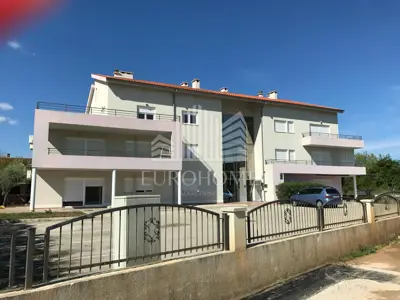 Zadar-Bibinje, dugoročan najam, trosoban stan, 50m od mora - 15