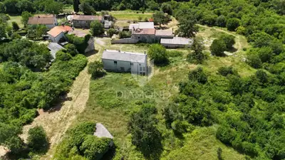 Stone house 100 m², Barban - large yard - 2