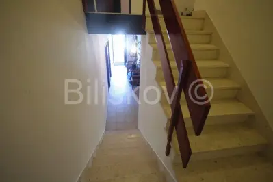 Kuća 200 m², Tugare kod Omiša, 4 spavaće sobe i 2 terase - 4