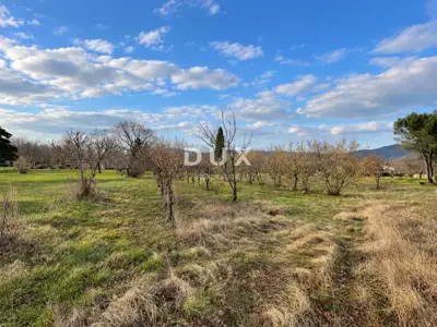 Bauland 1.000 m², Kršan - Blick auf Učka - 2