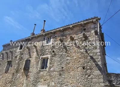 Kamena kuća 285 m², otok Hvar blizu centra sela