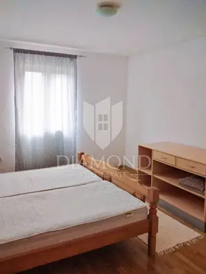 House in Poreč, large yard and two apartments - 12
