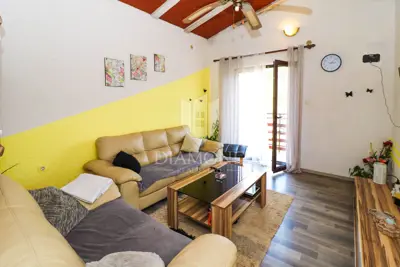 House in Poreč, large yard and two apartments - 3