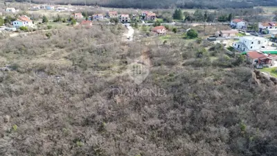 Building plot 1,606 m², Labin - near the center - 2