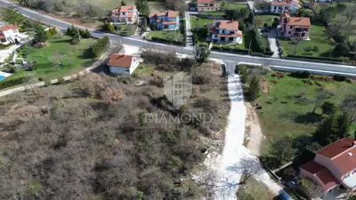 Building plot 1,606 m², Labin - near the center