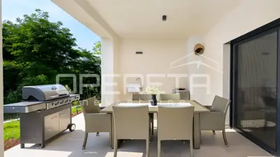 House 197 m², Rovinj - heated pool and summer kitchen - 18