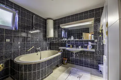 Haus 238 m², Gračani, Panoramablick und ruhige Mikrolage - 8