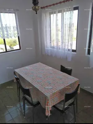 Verkauf einer parzellierten Wohnung in einem Einfamilienhaus, Umag