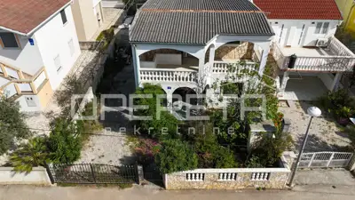 Haus 75 m², Vir - ruhige Lage in der Nähe des Strandes