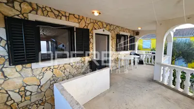 Haus 75 m², Vir - ruhige Lage in der Nähe des Strandes - 2