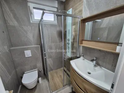 Doppelhaushälfte 156 m², Malinska, Pool und Gartenanlage - 15