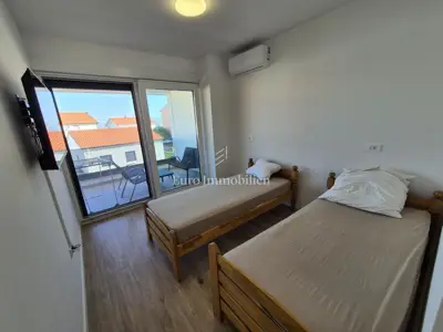 Doppelhaushälfte 156 m², Malinska, Pool und Gartenanlage - 20