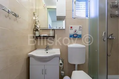 Kuća 51 m², Stari Grad - maslinik i legalizirano - 13