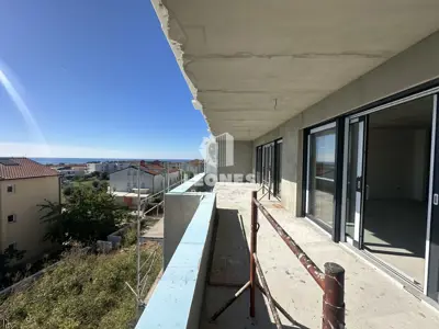 Wohnung 135 m², Novigrad - Meerblick und 2 Terrassen
