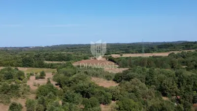 Building-agricultural land 5,832 m², Barban - peaceful surroundings - 5