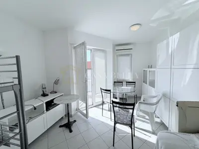 Stan 29 m², Novi Vinodolski - pogled na more i terasa - 5