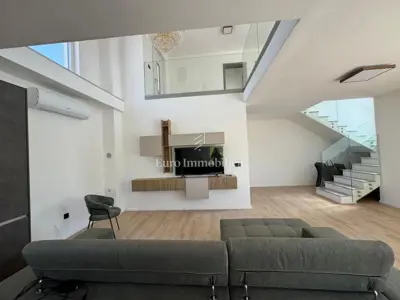 Villa 230 m², Labin - Pool und 3 Schlafzimmer - 7