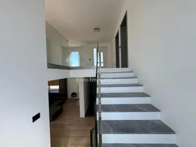 Villa 230 m², Labin - Pool und 3 Schlafzimmer - 12