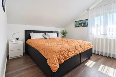 Sesvete – moderna obiteljska kuća 280 m², pogled na Sljeme - 8