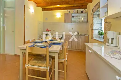 House 90 m², Labin - rustic stone house - 14