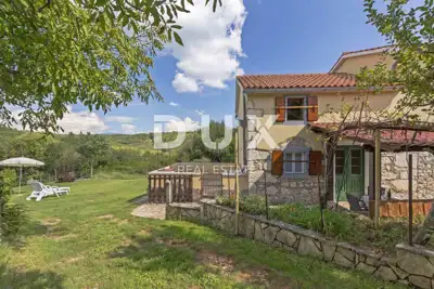 House 90 m², Labin - rustic stone house