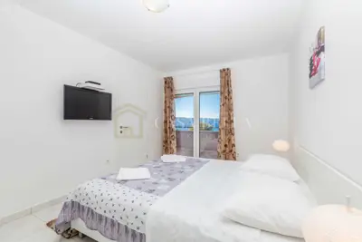 House 170 m², Linardići na Krku - pool and privacy - 12