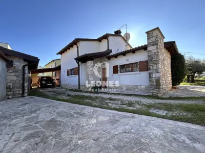 House 120 m², Kaštel near Buje, stone and wooden - 2