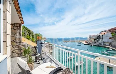 Kuća 396 m², Korčula - prvi red uz more