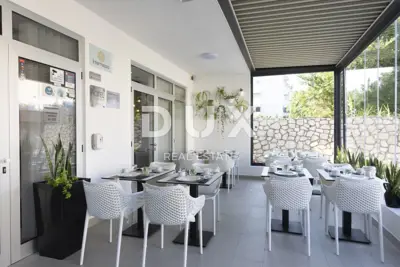 Hotel 1,000 m², Pag - near the center and the beach - 20