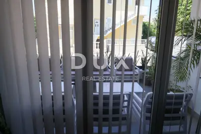 Hotel 1,000 m², Pag - near the center and the beach - 15