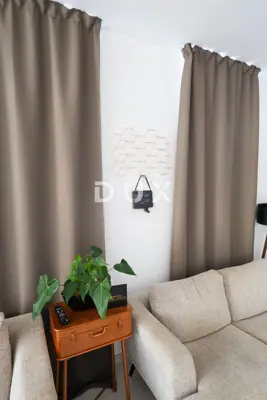 Hotel 1,000 m², Pag - near the center and the beach - 13
