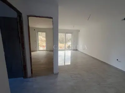 Stan 90 m², Njivice na Krku, 200 m² okućnice i 2 parkirna mjesta - 6