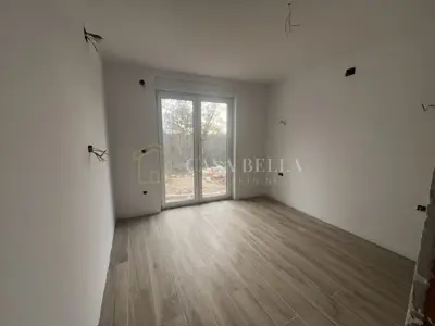Stan 90 m², Njivice na Krku, 200 m² okućnice i 2 parkirna mjesta - 3