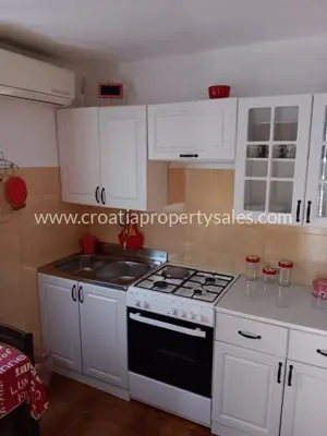 Kamena kuća, Kaštela - centar mjesta, 50 m od mora - 5