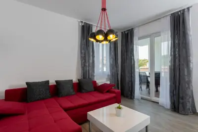 Apartment 69 m², Peroj - shared pool and garden area - 17
