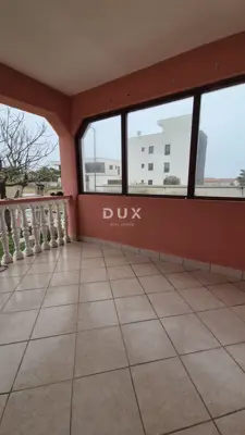 House 200 m², Privlaka - 12 beds and 2 terraces - 10