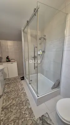 House 200 m², Privlaka - 12 beds and 2 terraces - 16