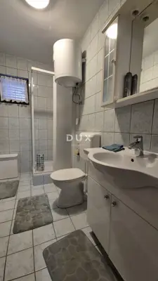 House 200 m², Privlaka - 12 beds and 2 terraces - 9