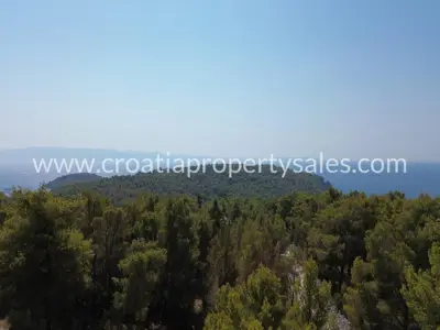 Land, Brač, 7 587 m², 2 050 000 € - 2