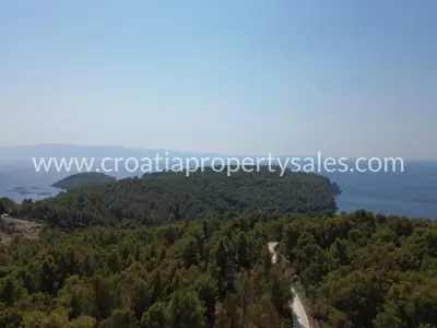 Land, Brač, 7 587 m², 2 050 000 € - 4