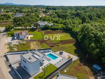 Villa 186 m², Režanci - pool and summer kitchen - 2