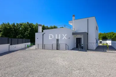 Villa 186 m², Režanci - pool and summer kitchen - 16