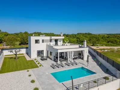 Villa 186 m², Režanci - pool and summer kitchen - 5