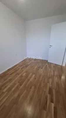Stan 53 m², Gornja Dubrava, svijetao u centru - 12