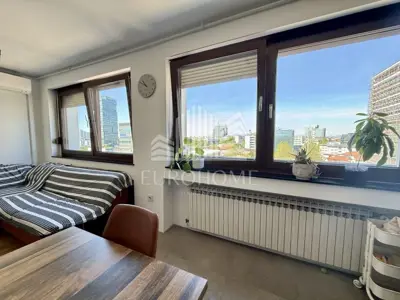 Martinovka - adaptiran dvoetažni 4-S stan, 128.5 m², 2 lođe - 3