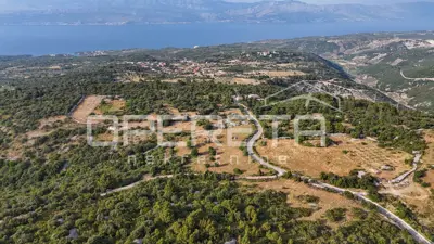 Prostrano poljoprivredno zemljište, 14.027 m² s pogledom i uz pristupni put, Škr - 12